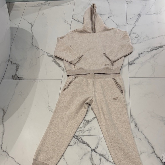 UGG Other - UGG Women's Cream Sweatpants and Hoodie Set